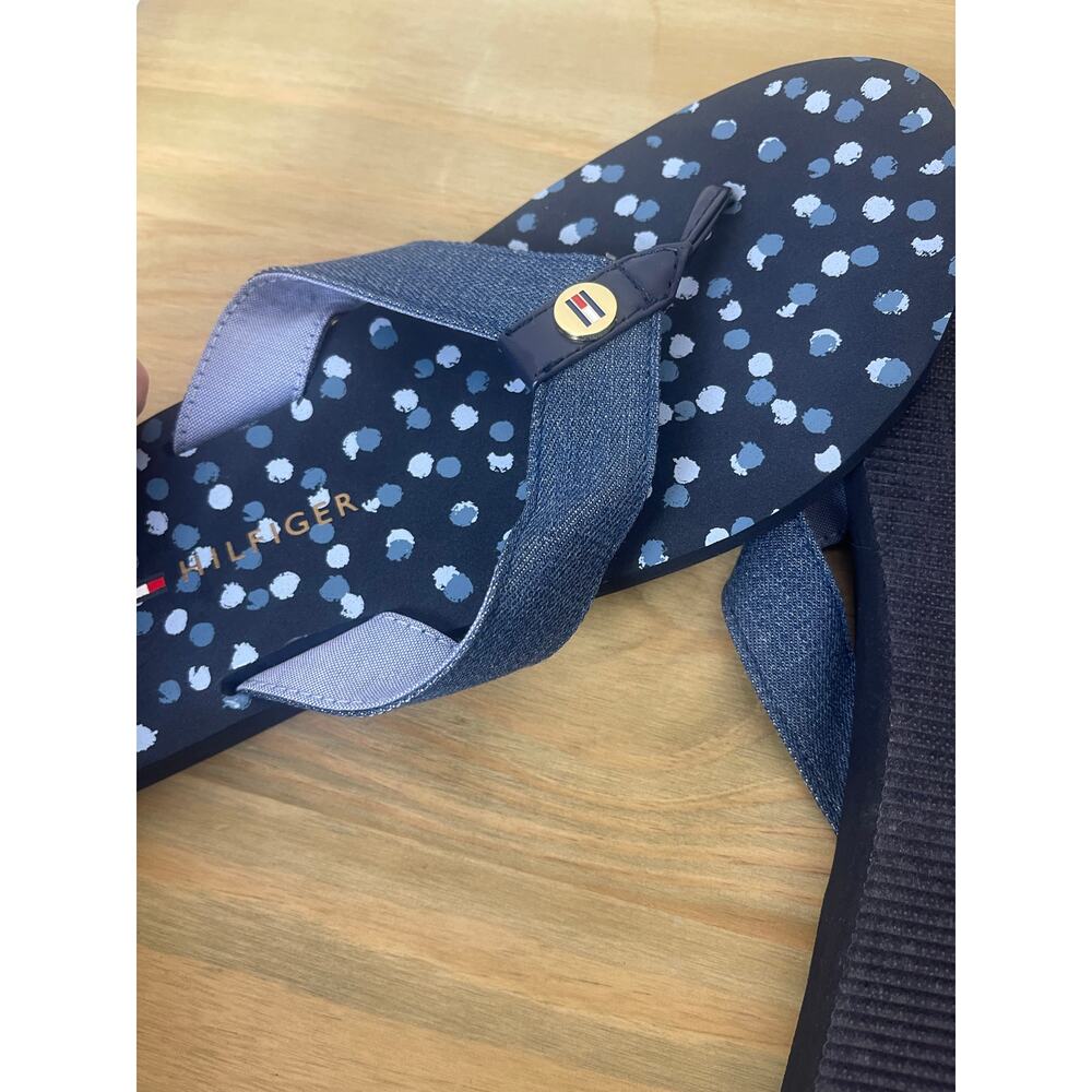 Tommy Hilfiger Navy Blue Polka Dot Flip Flops NWOT Womens Thong Summer Sandals - Picture 4 of 8